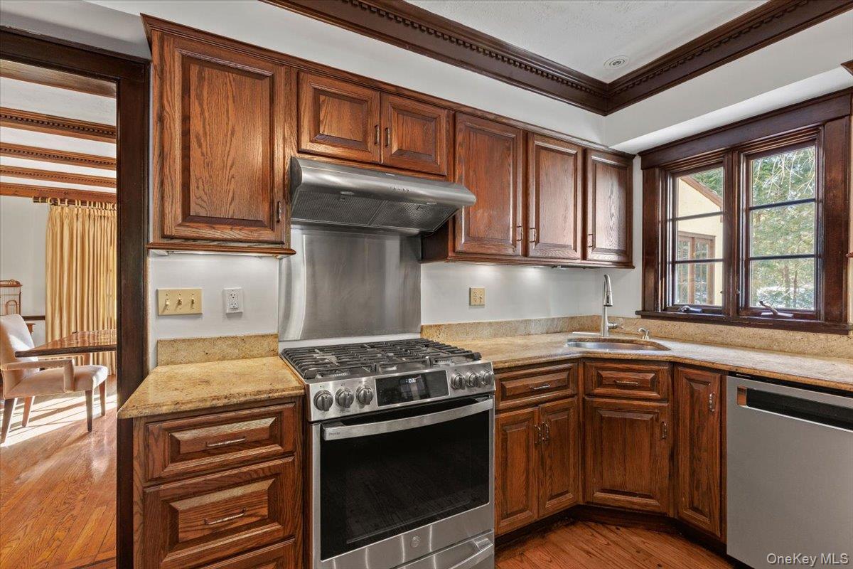 #15 photo, 46 FENIMORE Road, Scarsdale , NY 10583