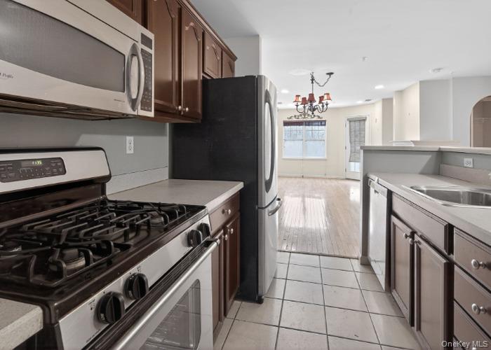 #12 photo, 414 Highridge Court, Peekskill , NY 10566