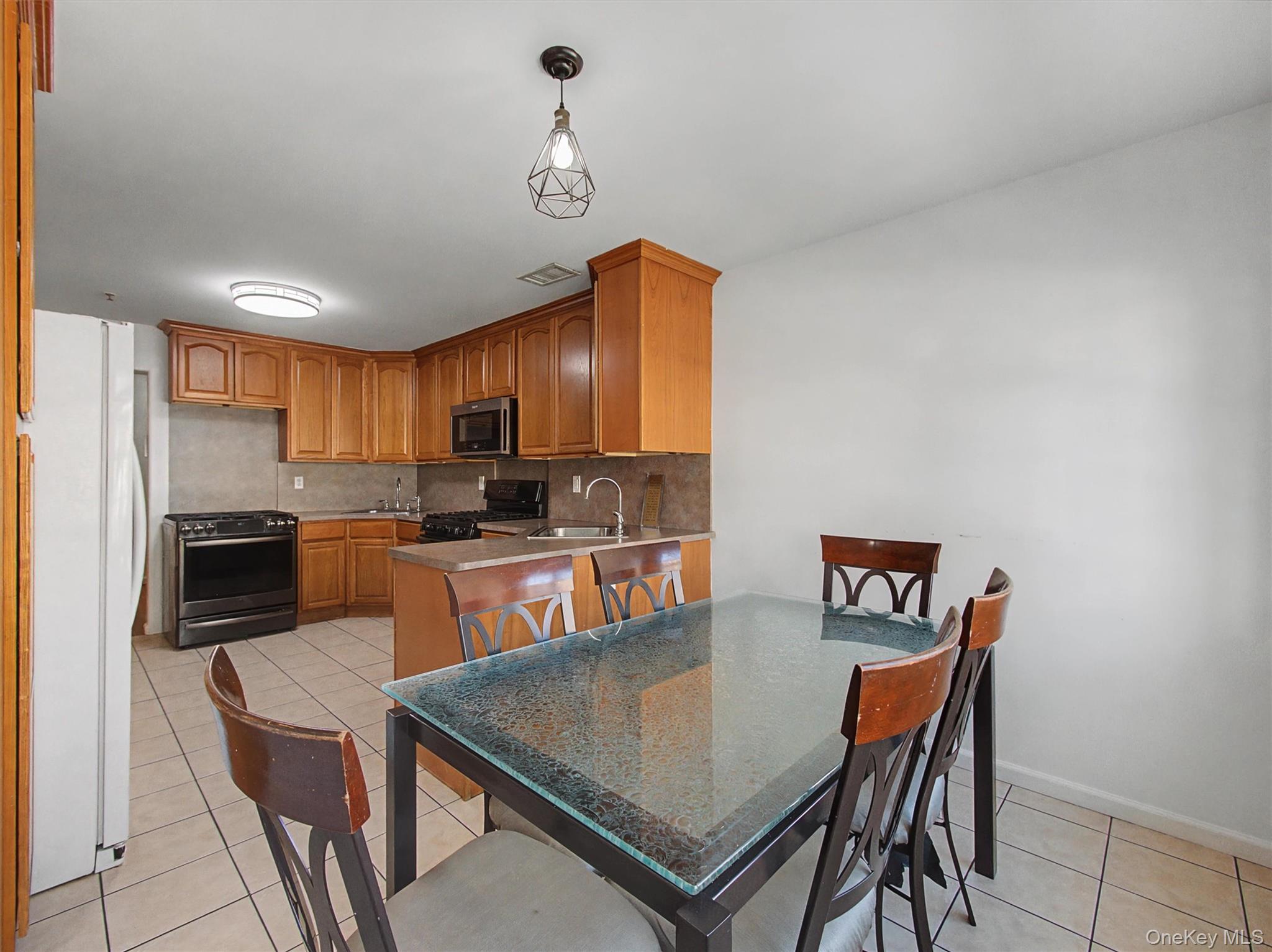 #13 photo, 9 Elm Street, Spring Valley , NY 10977