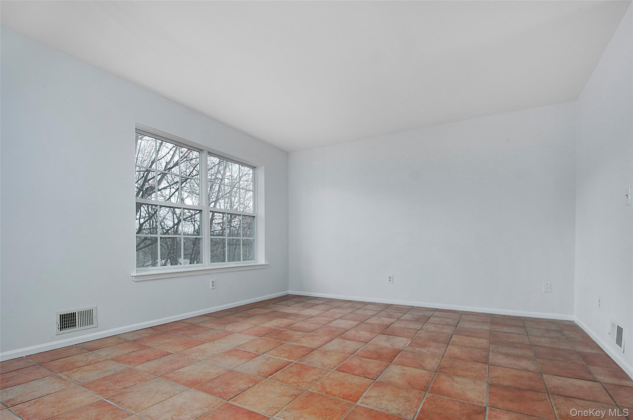 #11 photo, 14 Woodbine Drive, Highland Mills , NY 10930