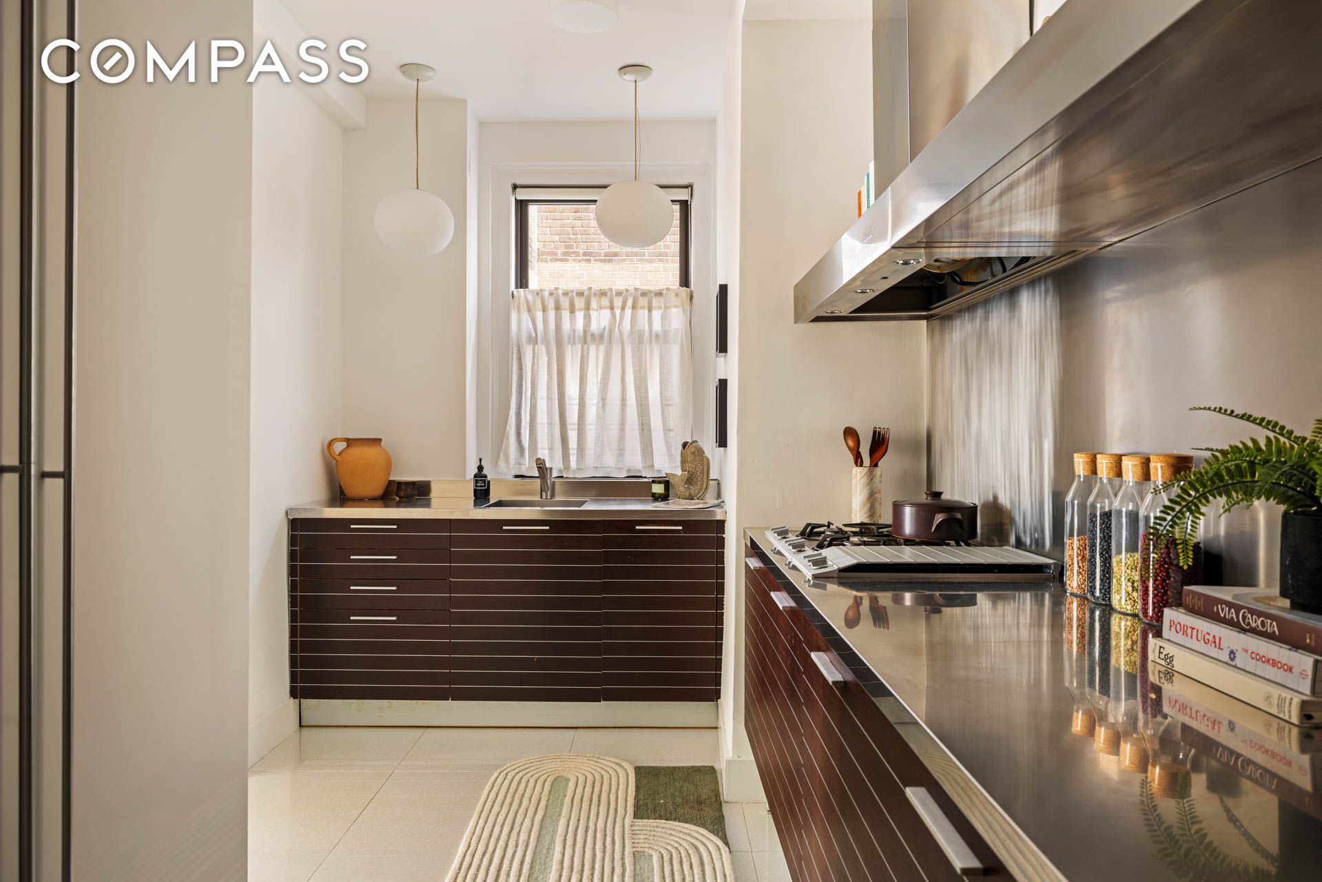 #9 photo, 161 W 75th Street, מנהטן Upper West Side , NY 10023