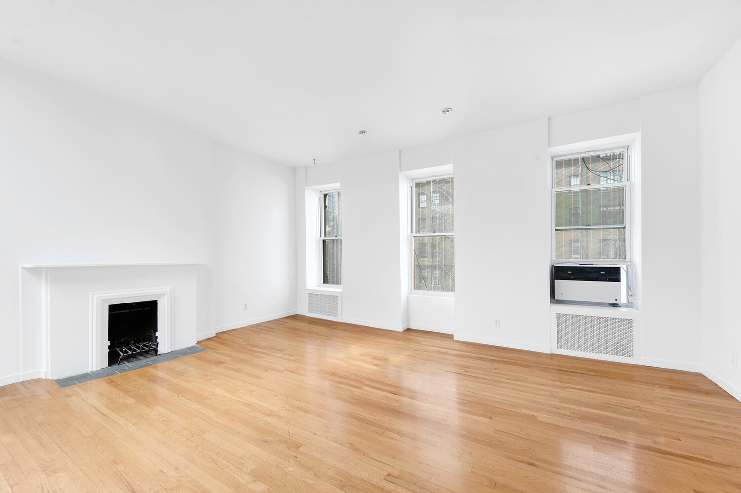 #2 photo, 799 MADISON Avenue, मैनहटन Lenox Hill , NY 10065