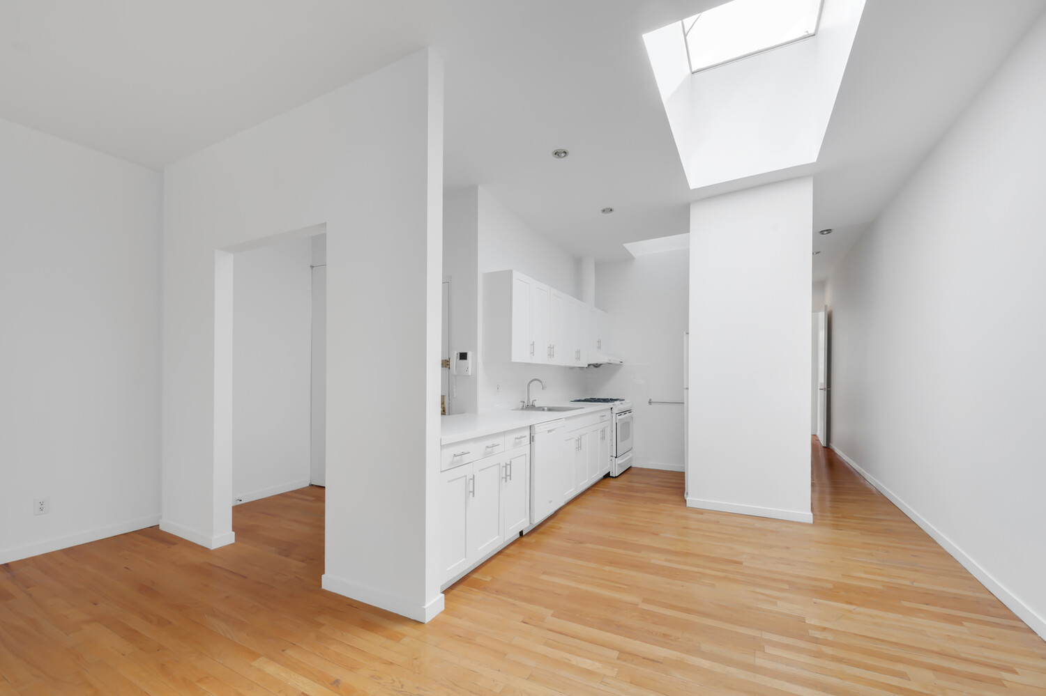 #3 photo, 799 MADISON Avenue, मैनहटन Lenox Hill , NY 10065