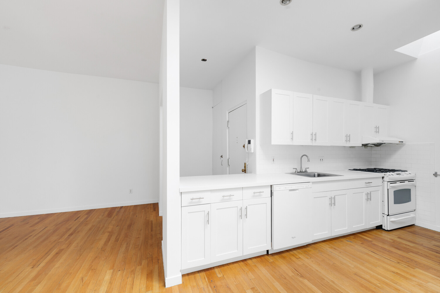 #5 photo, 799 MADISON Avenue, मैनहटन Lenox Hill , NY 10065