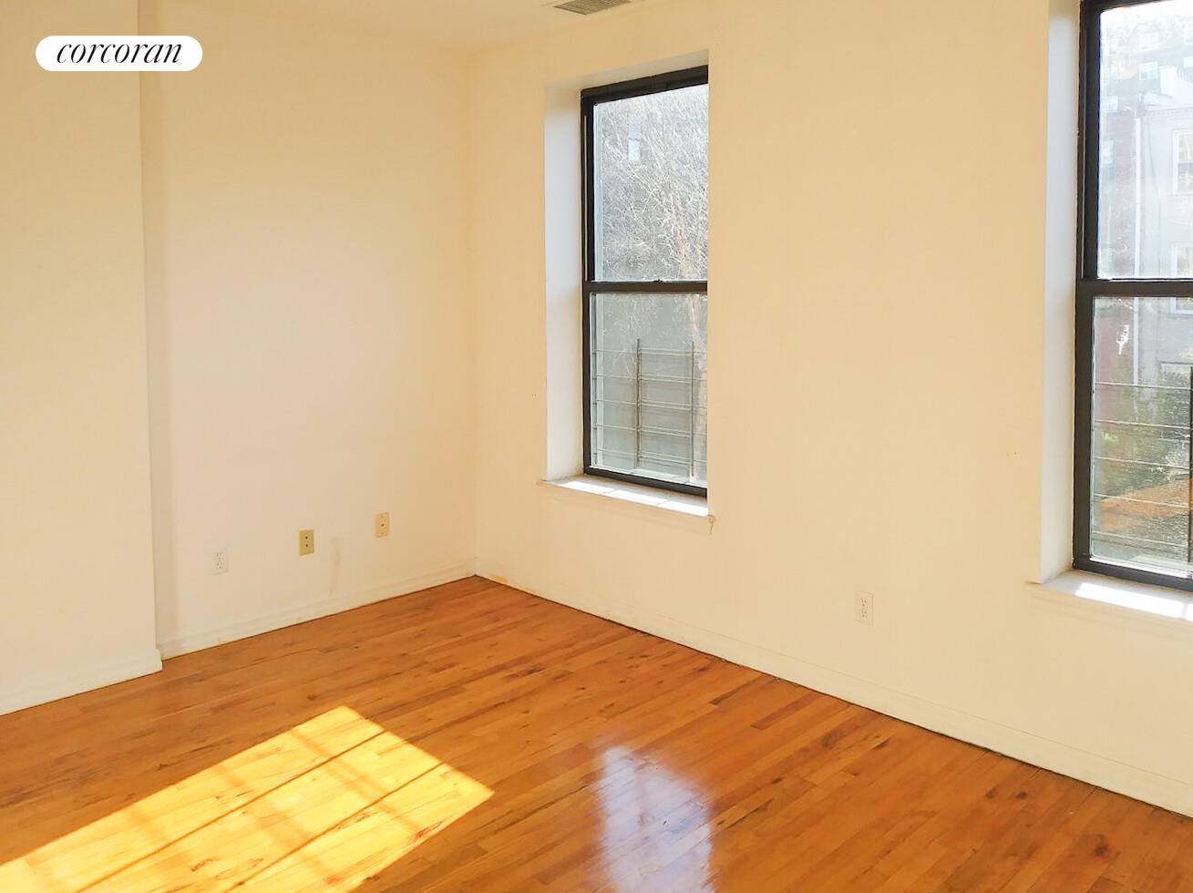 #5 photo, 220 W 132ND Street, मैनहटन Central Harlem , NY 10027