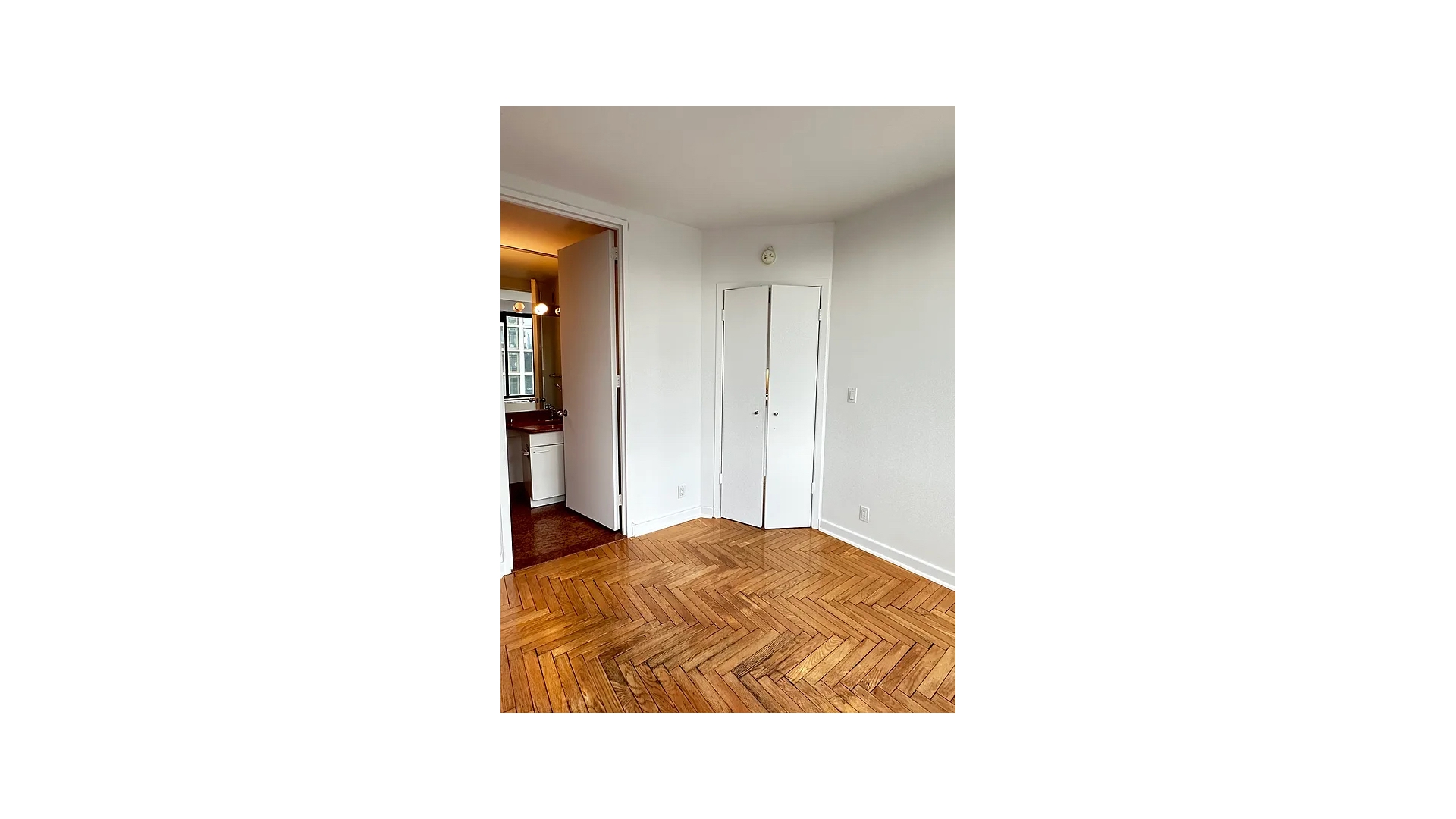 #8 photo, 300 E 93RD Street, Yorkville , NY 10128