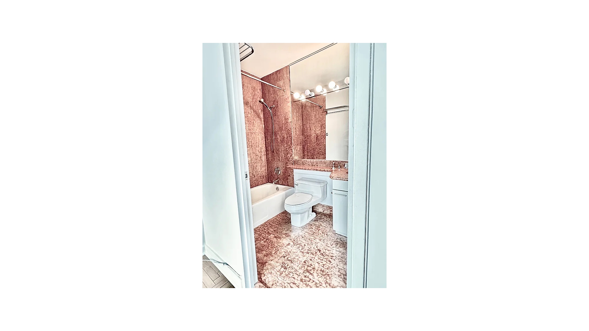 #9 photo, 300 E 93RD Street, Yorkville , NY 10128