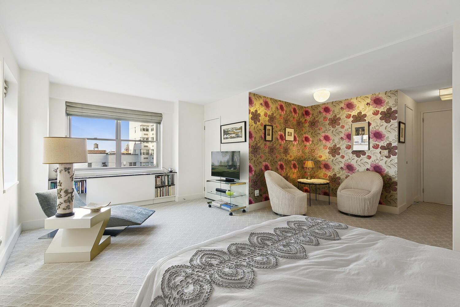 #10 photo, 70 E 10TH Street, מנהטן Greenwich Village , NY 10003