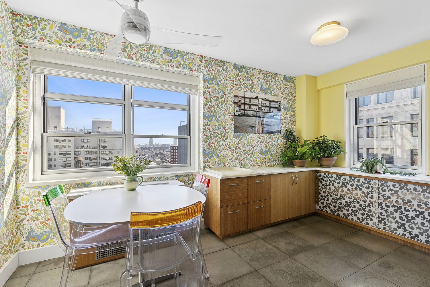 #8 photo, 70 E 10TH Street, מנהטן Greenwich Village , NY 10003