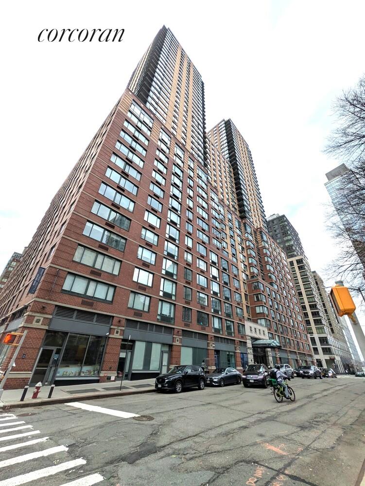 #12 photo, New York City, मैनहटन Lincoln Square , NY 10023