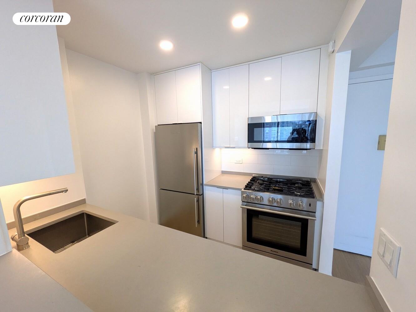 #4 photo, New York City, मैनहटन Lincoln Square , NY 10023