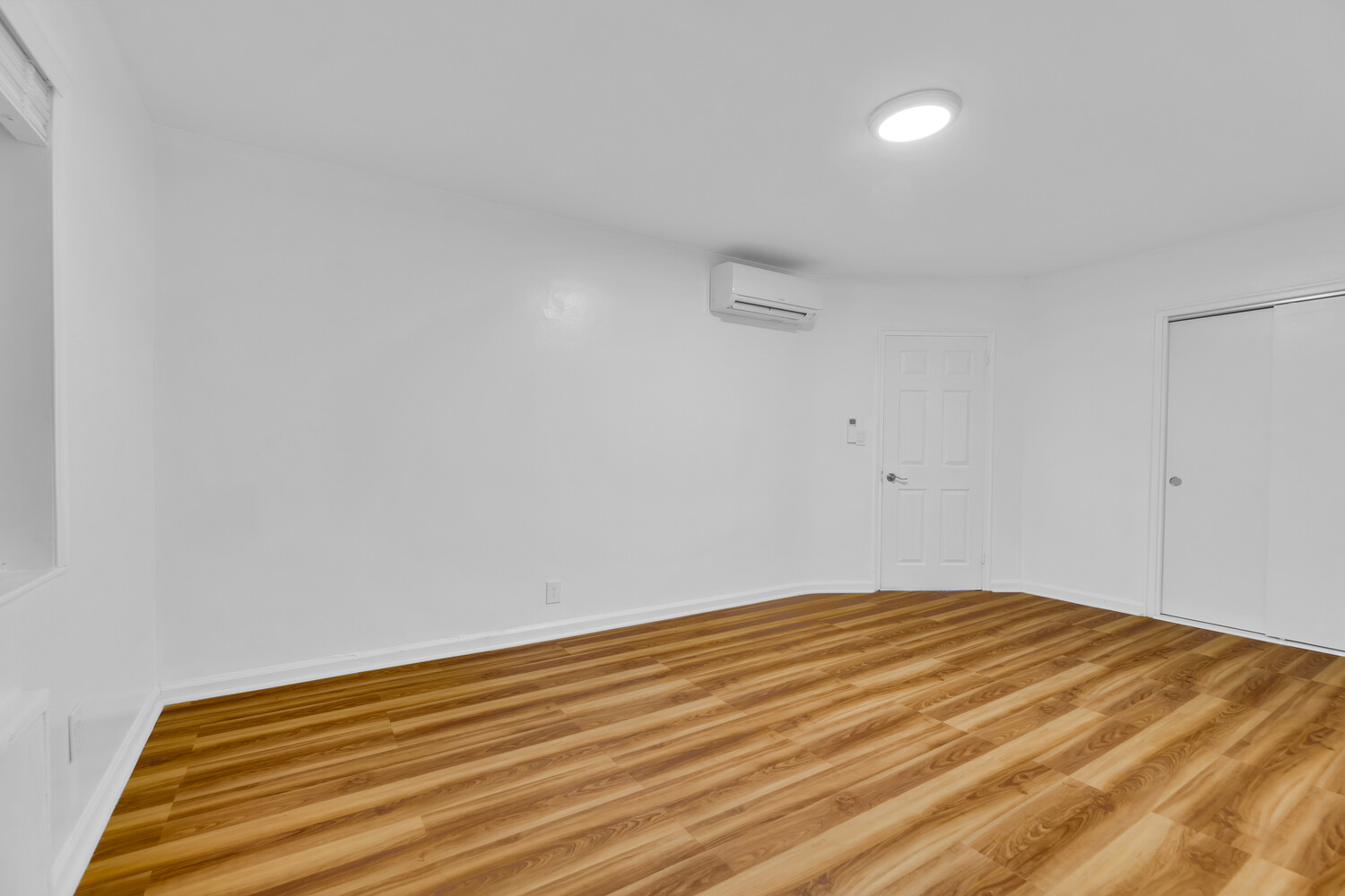 #2 photo, 1167 E 52ND Street, ब्रुकलीन East Flatbush , NY 11234