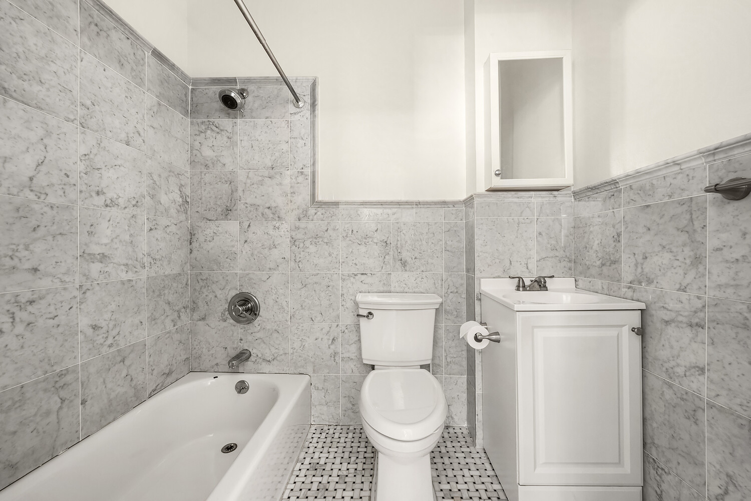 #8 photo, 69 MAC DOUGAL Street, मैनहटन Greenwich Village , NY 10012