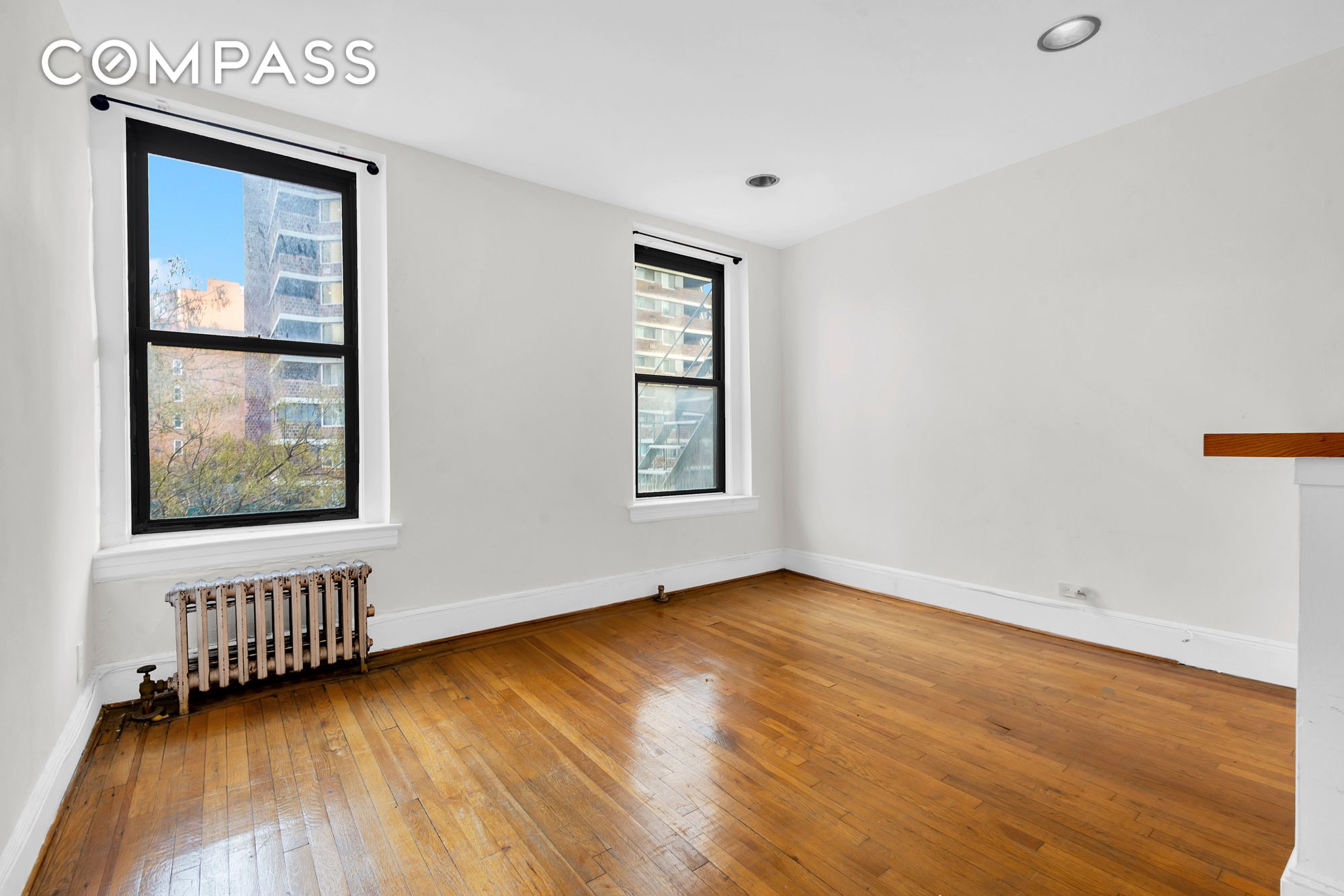 #7 photo, 240 E 24th Street, Kips Bay , NY 10010