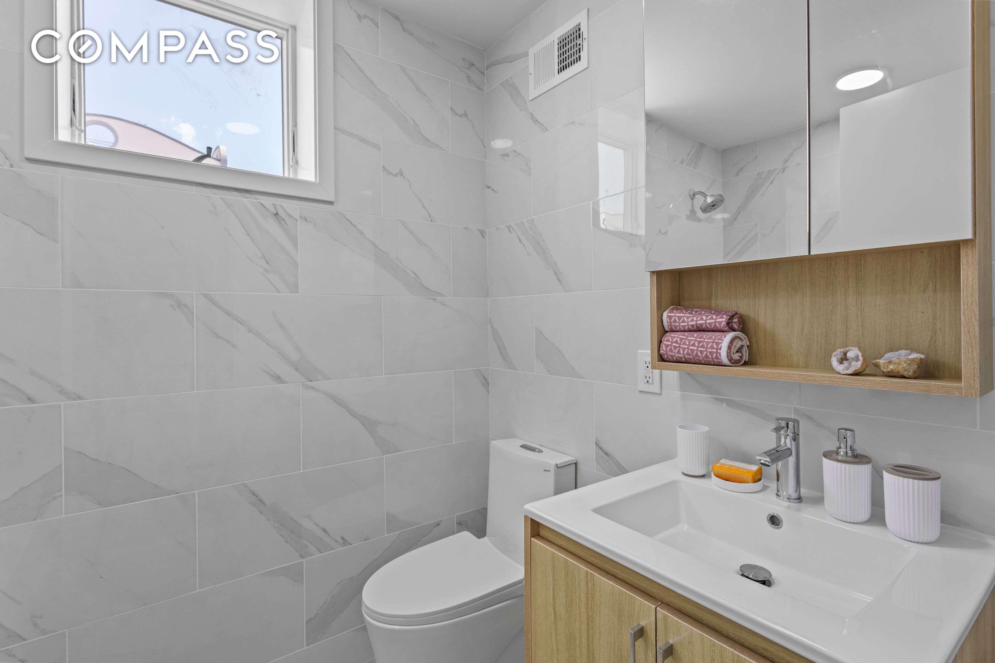 #7 photo, 3112 Emmons Avenue, Бруклин ‖ Sheepshead Bay , NY 11235