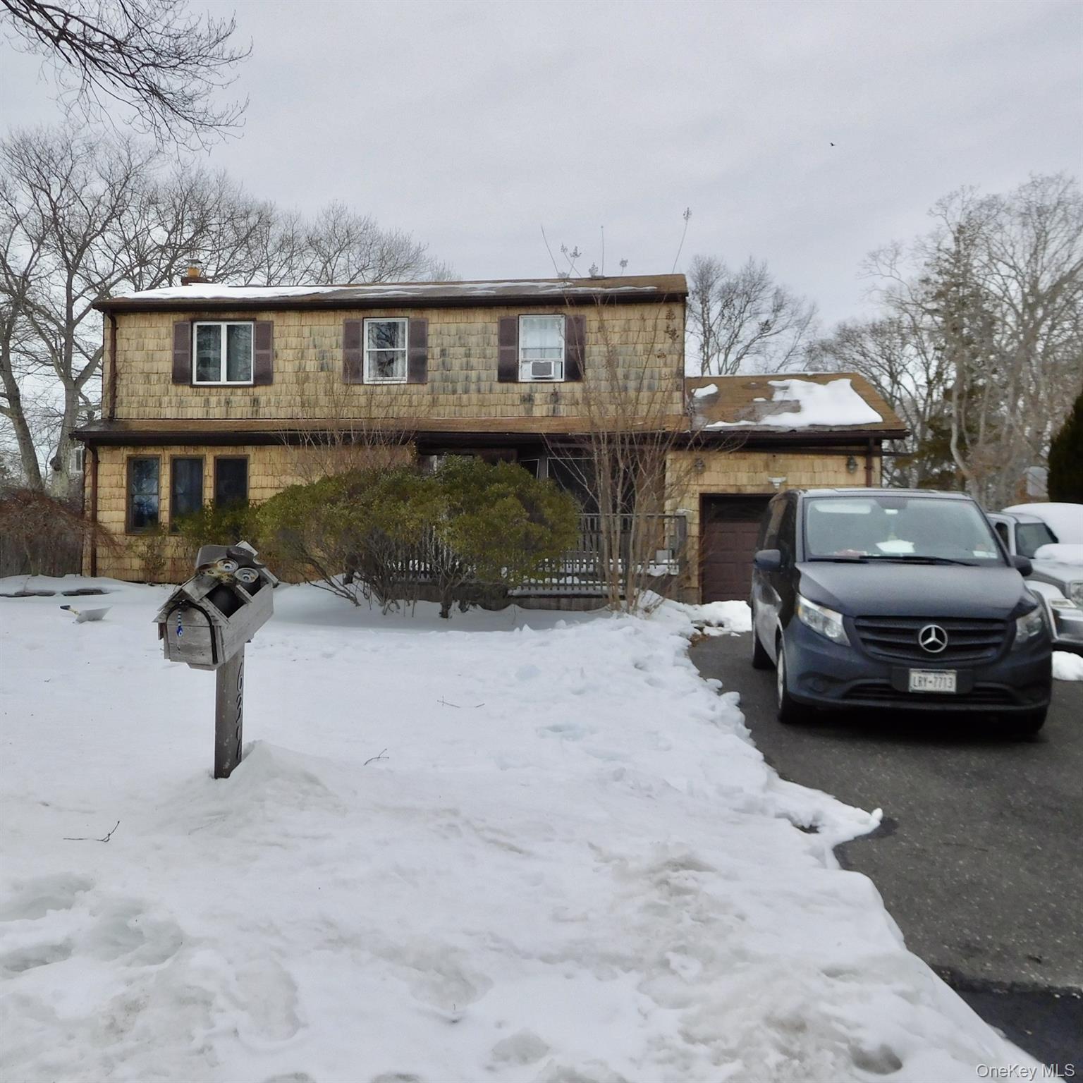 #4 photo, 639 5th Street, Ronkonkoma , NY 11779