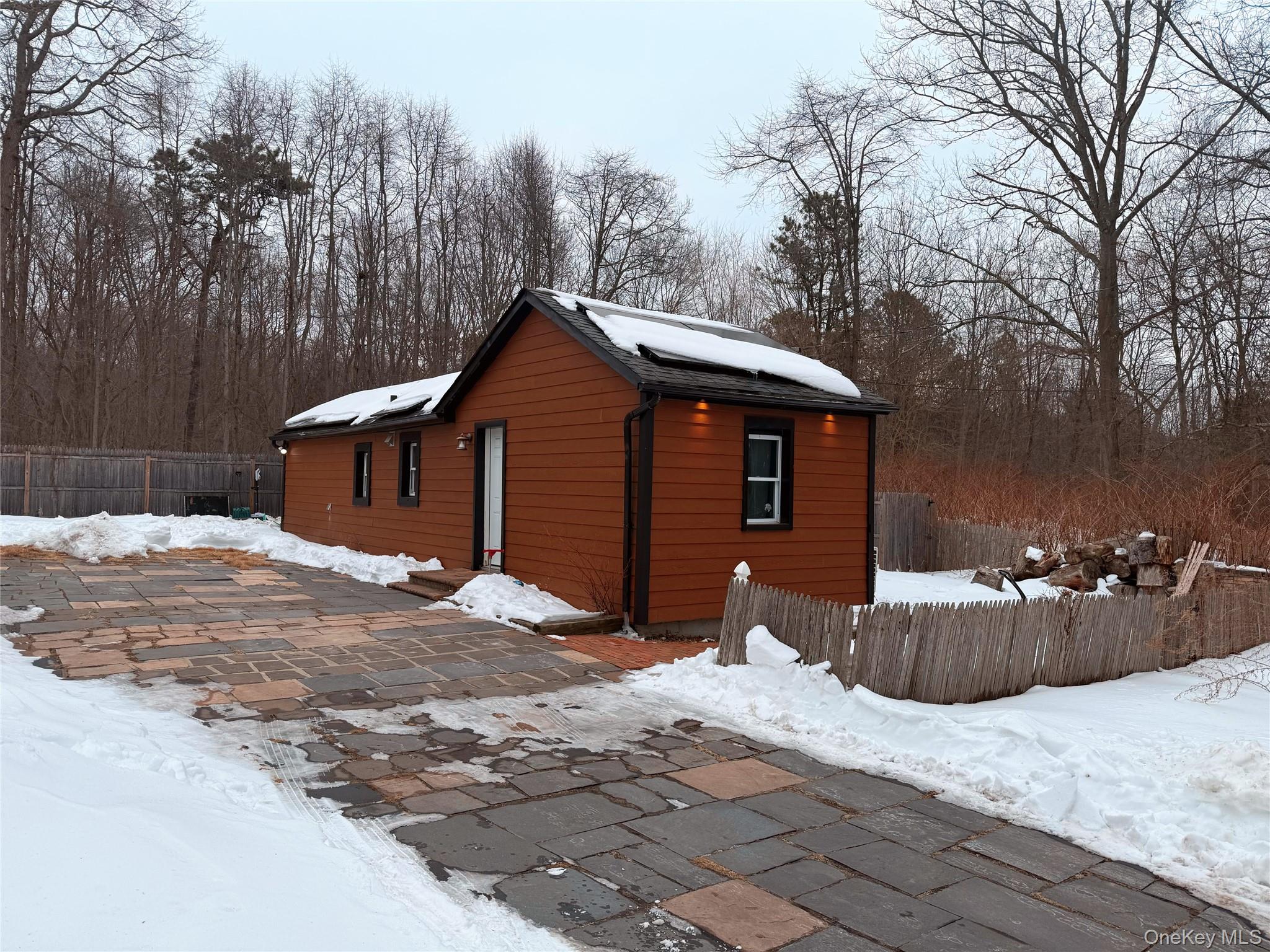 #1 photo, 351 State Avenue, सफ़ोक काउंटी Wyandanch , NY 11798