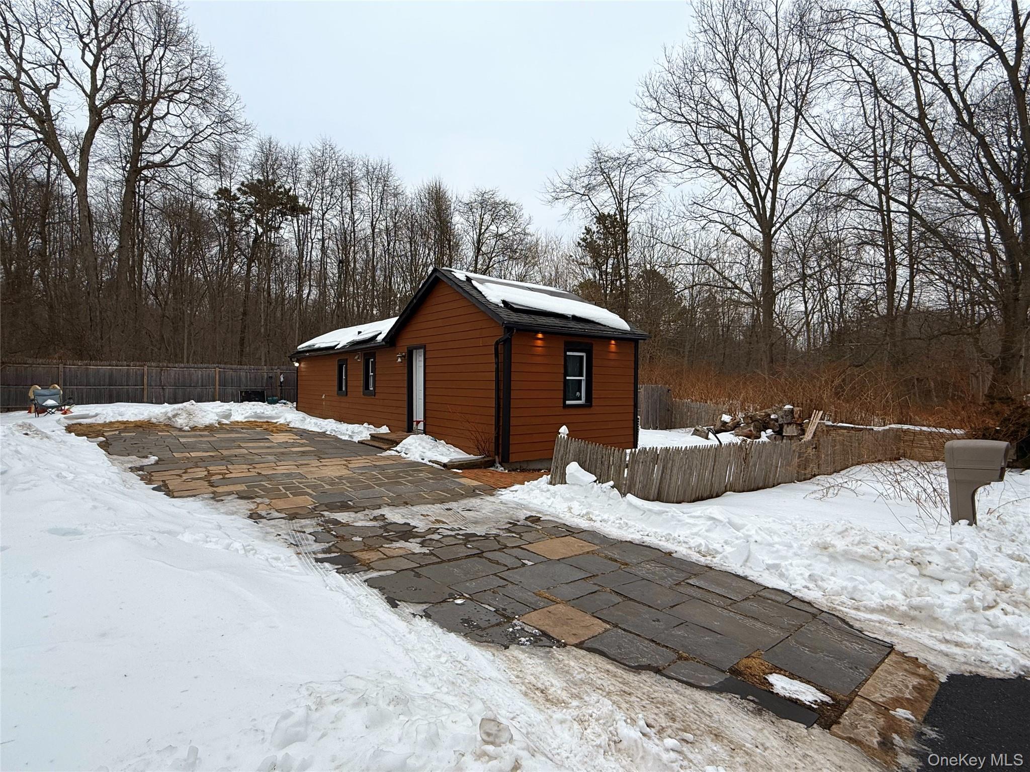 #2 photo, 351 State Avenue, सफ़ोक काउंटी Wyandanch , NY 11798