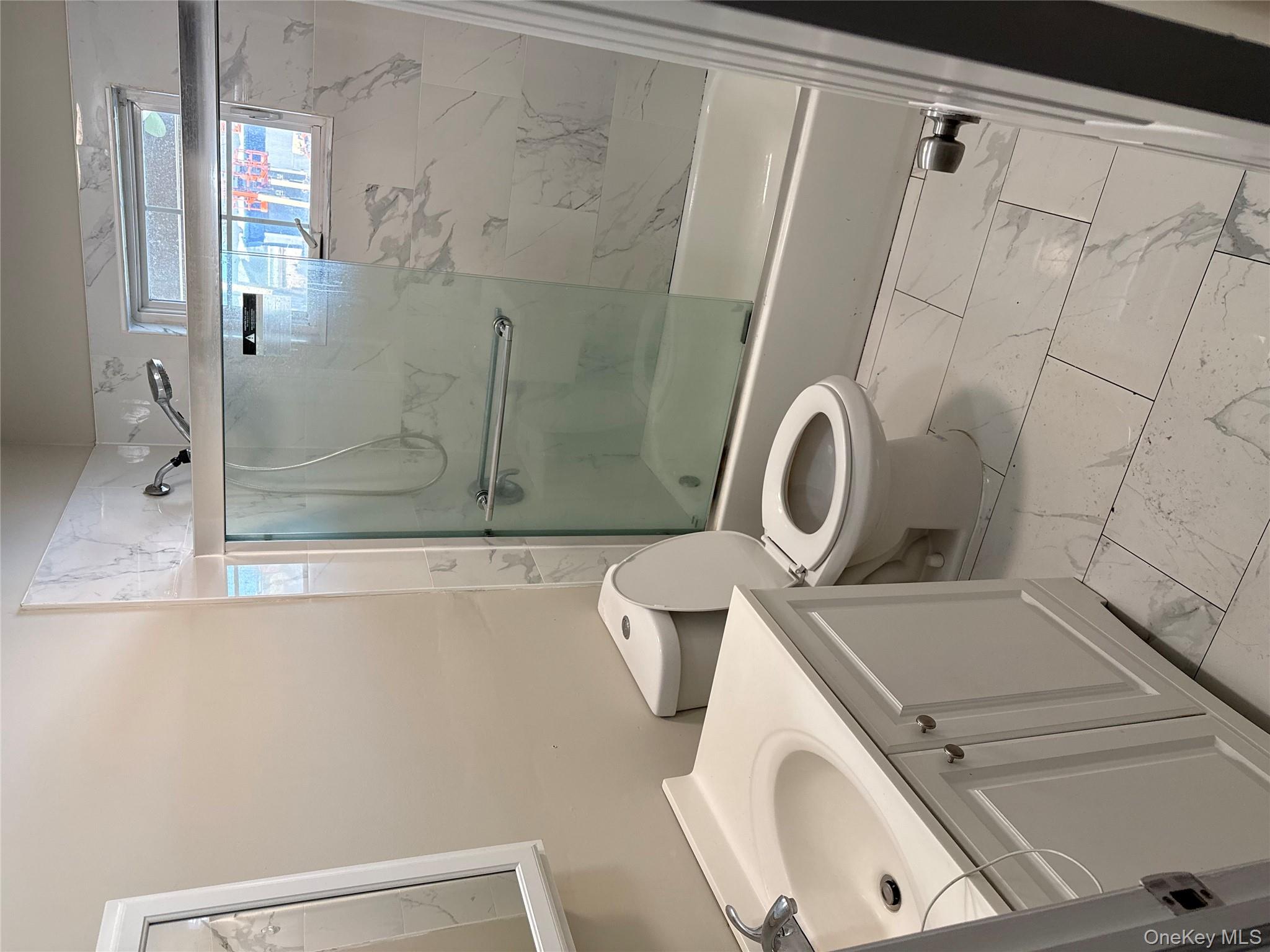 #6 photo, 25 Brightside Avenue, מחוז סאפוק Central Islip , NY 11722