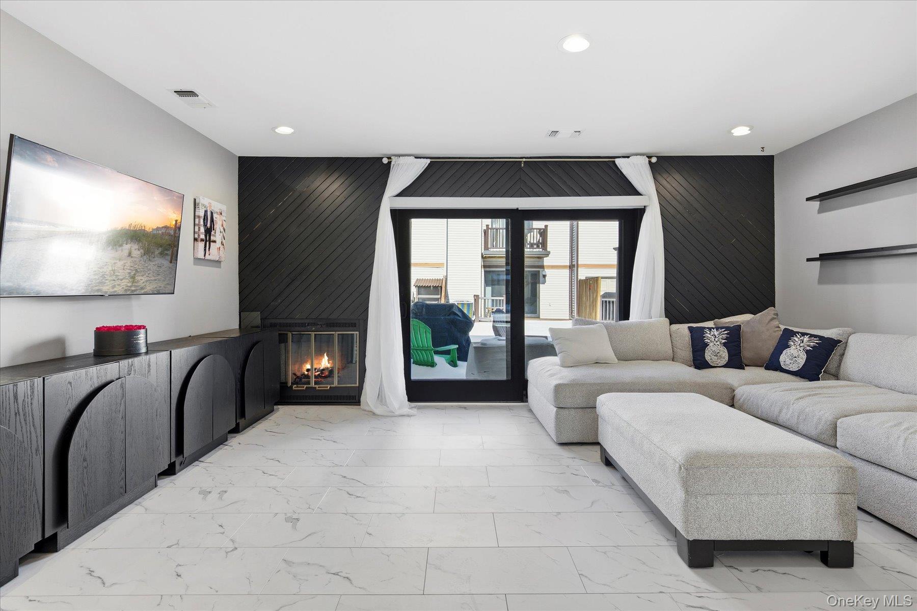 #11 photo, 201 Poplar Court, 롱 아일랜드 Wantagh , NY 11793