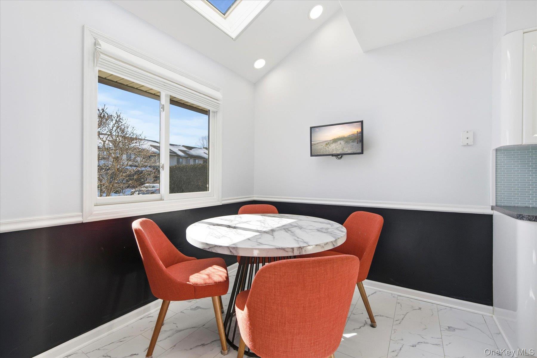 #3 photo, 201 Poplar Court, 롱 아일랜드 Wantagh , NY 11793