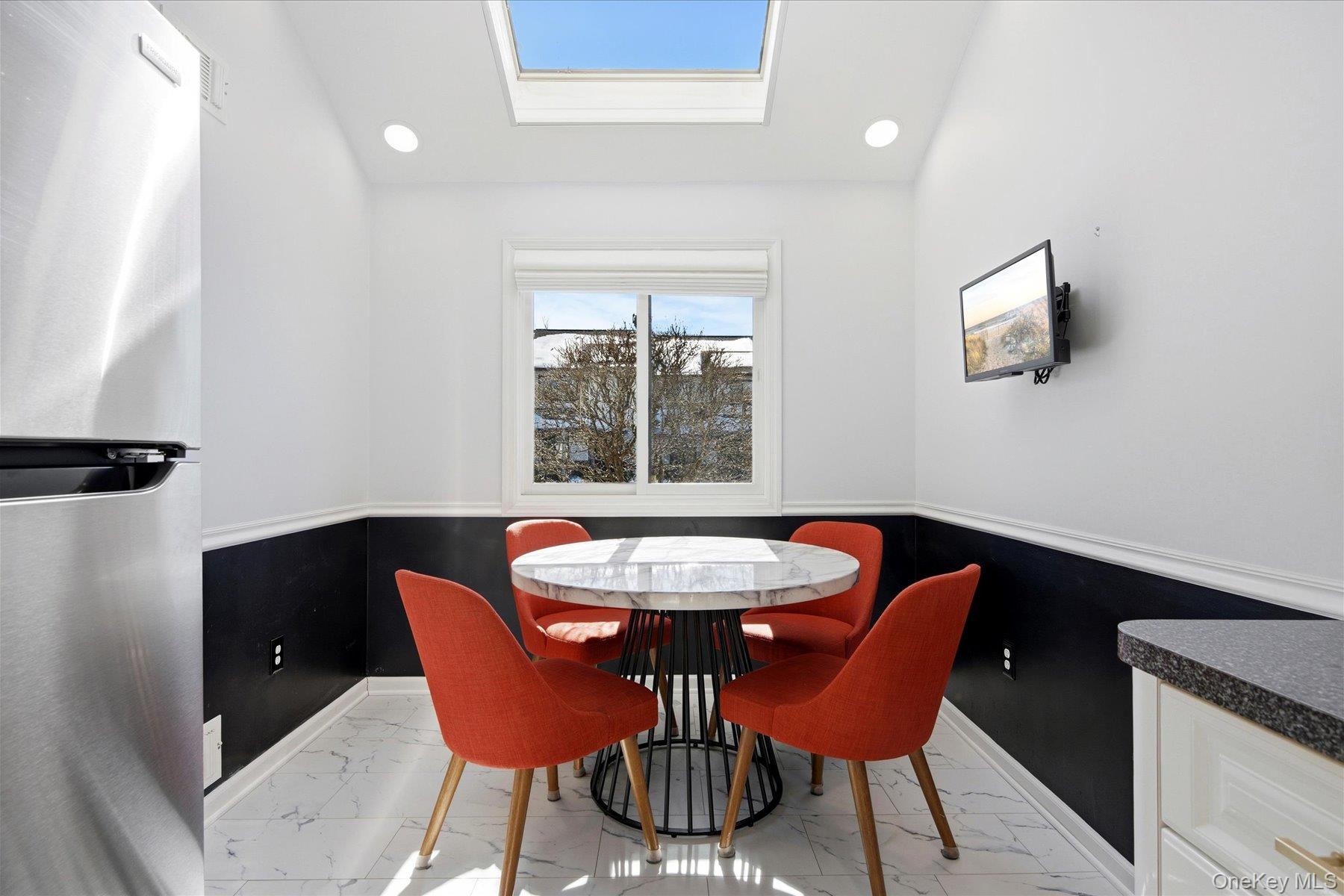 #4 photo, 201 Poplar Court, 롱 아일랜드 Wantagh , NY 11793