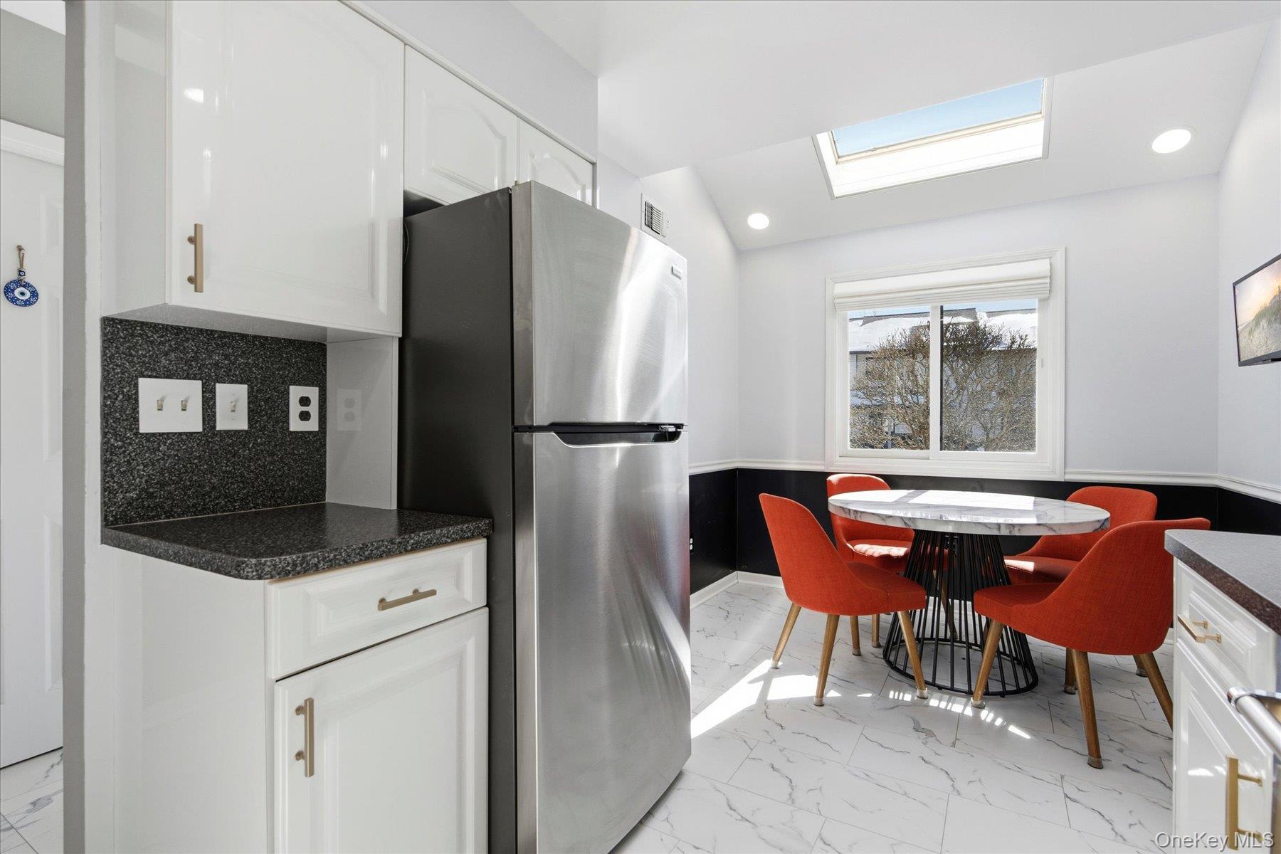 #6 photo, 201 Poplar Court, 롱 아일랜드 Wantagh , NY 11793