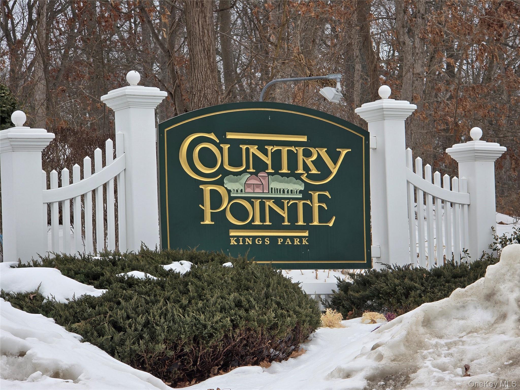 #1 photo, 9 Mohannis Way, מחוז סאפוק Kings Park , NY 11754