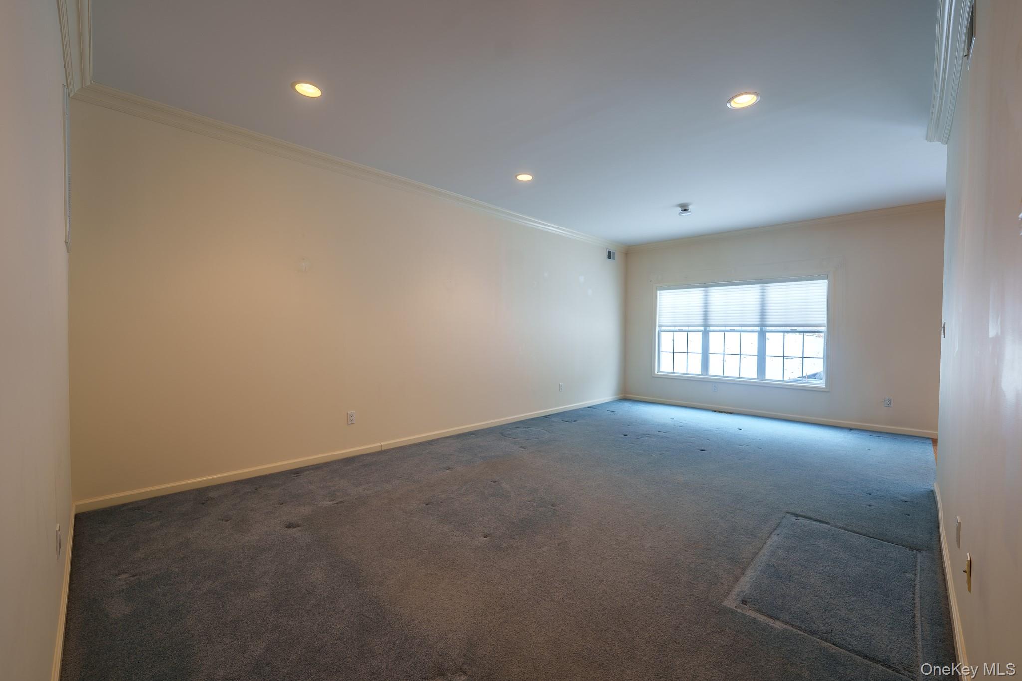 #4 photo, 9 Mohannis Way, Kings Park , NY 11754