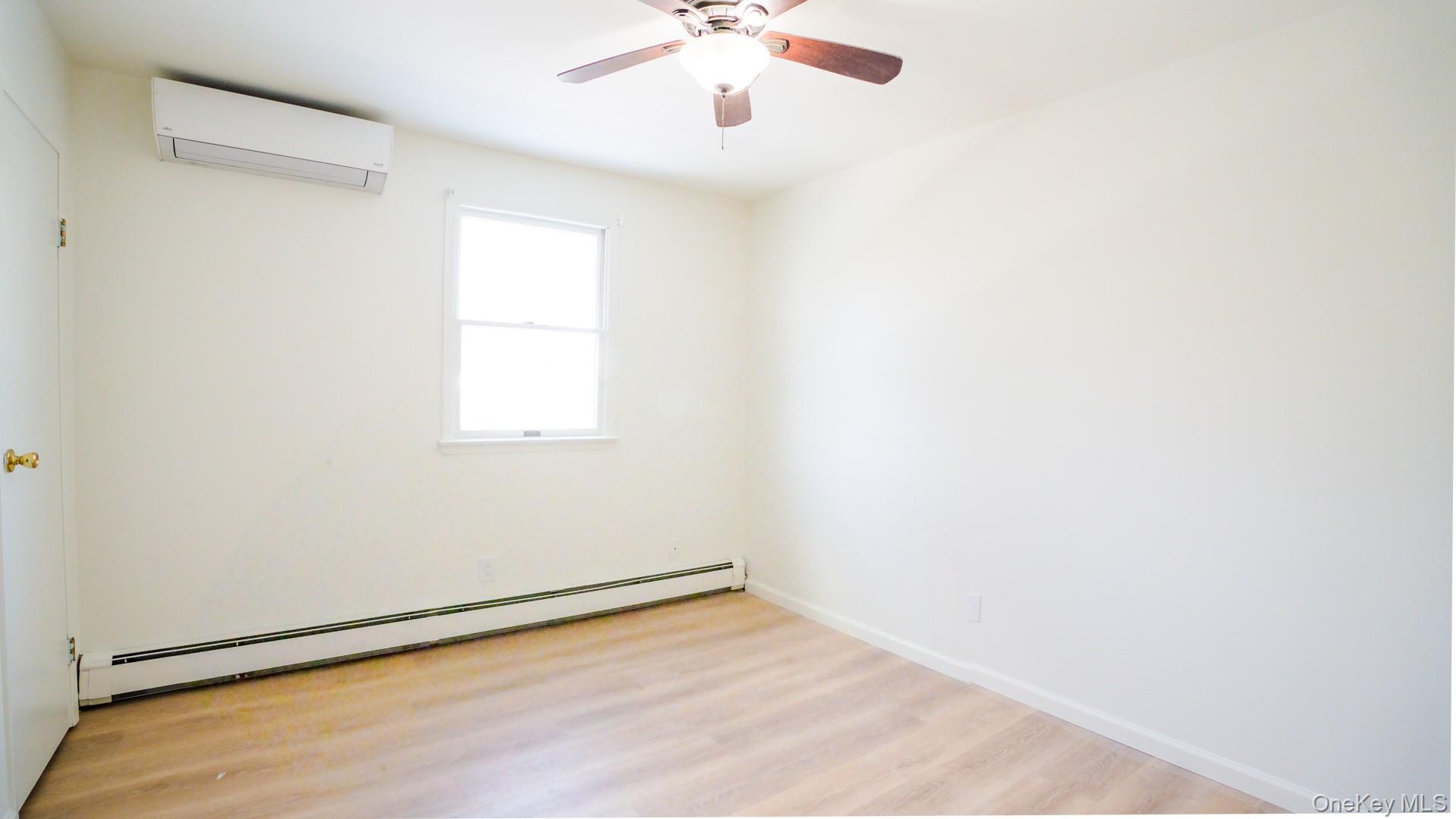 #7 photo, 5 Pearsall Place, Babylon , NY 11702