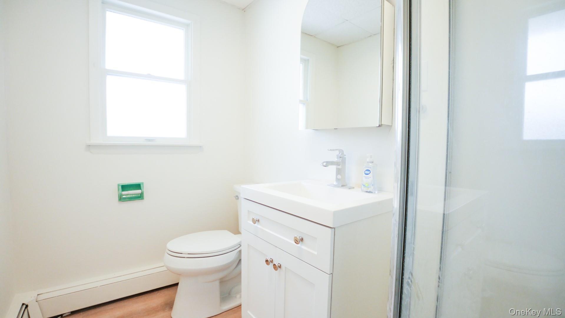 #8 photo, 5 Pearsall Place, Babylon , NY 11702