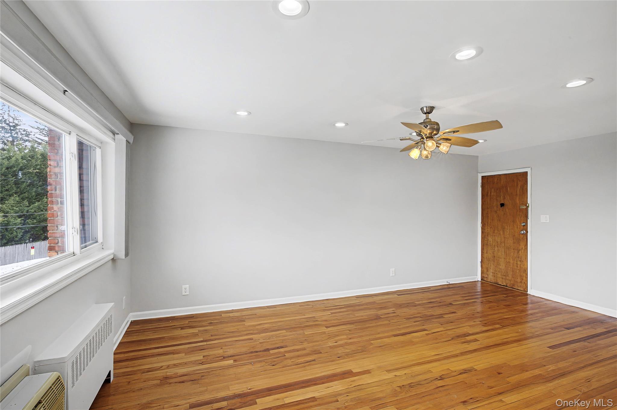 #17 photo, 355 Route 111, Smithtown , NY 11787