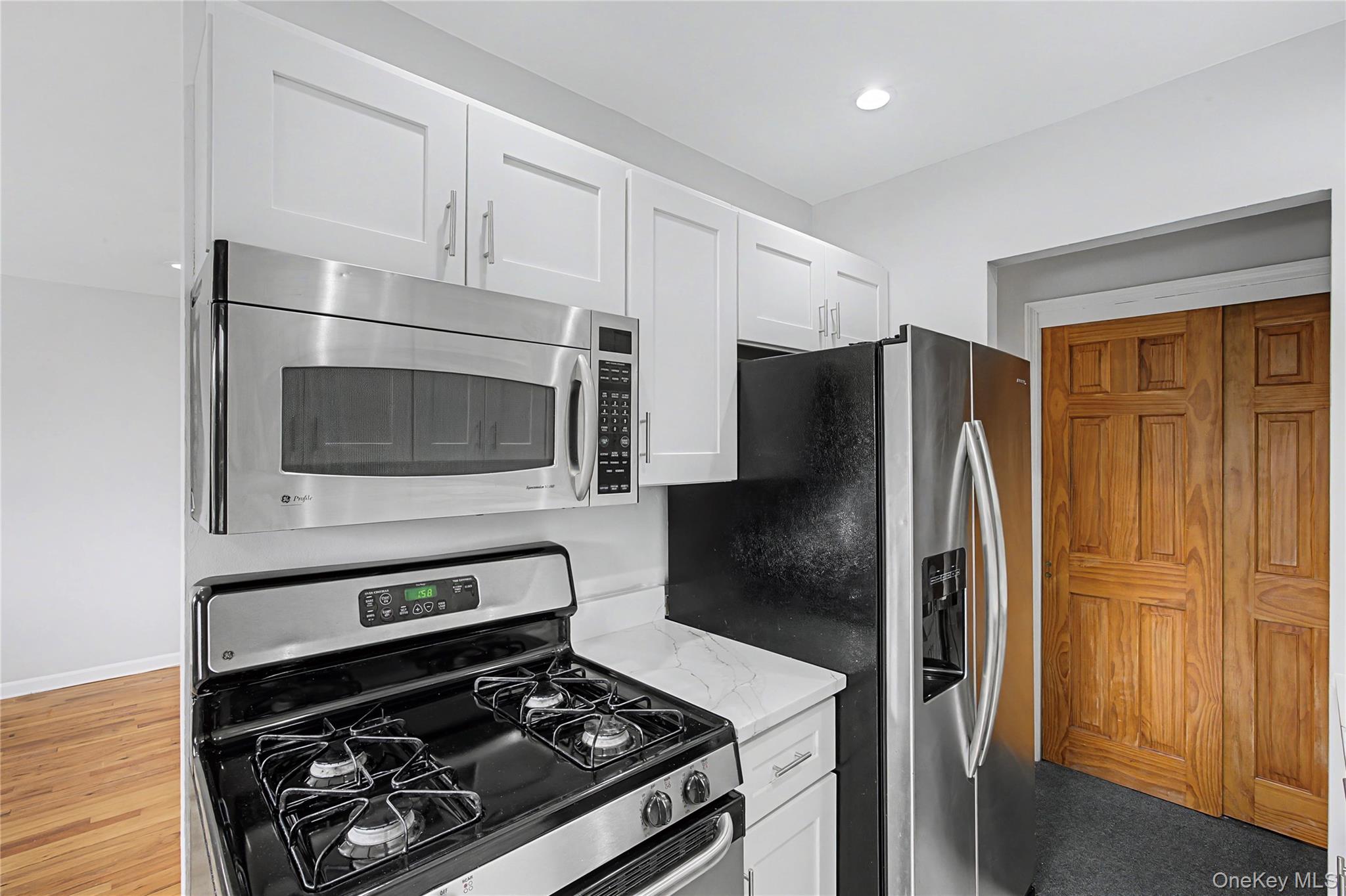 #20 photo, 355 Route 111, Smithtown , NY 11787