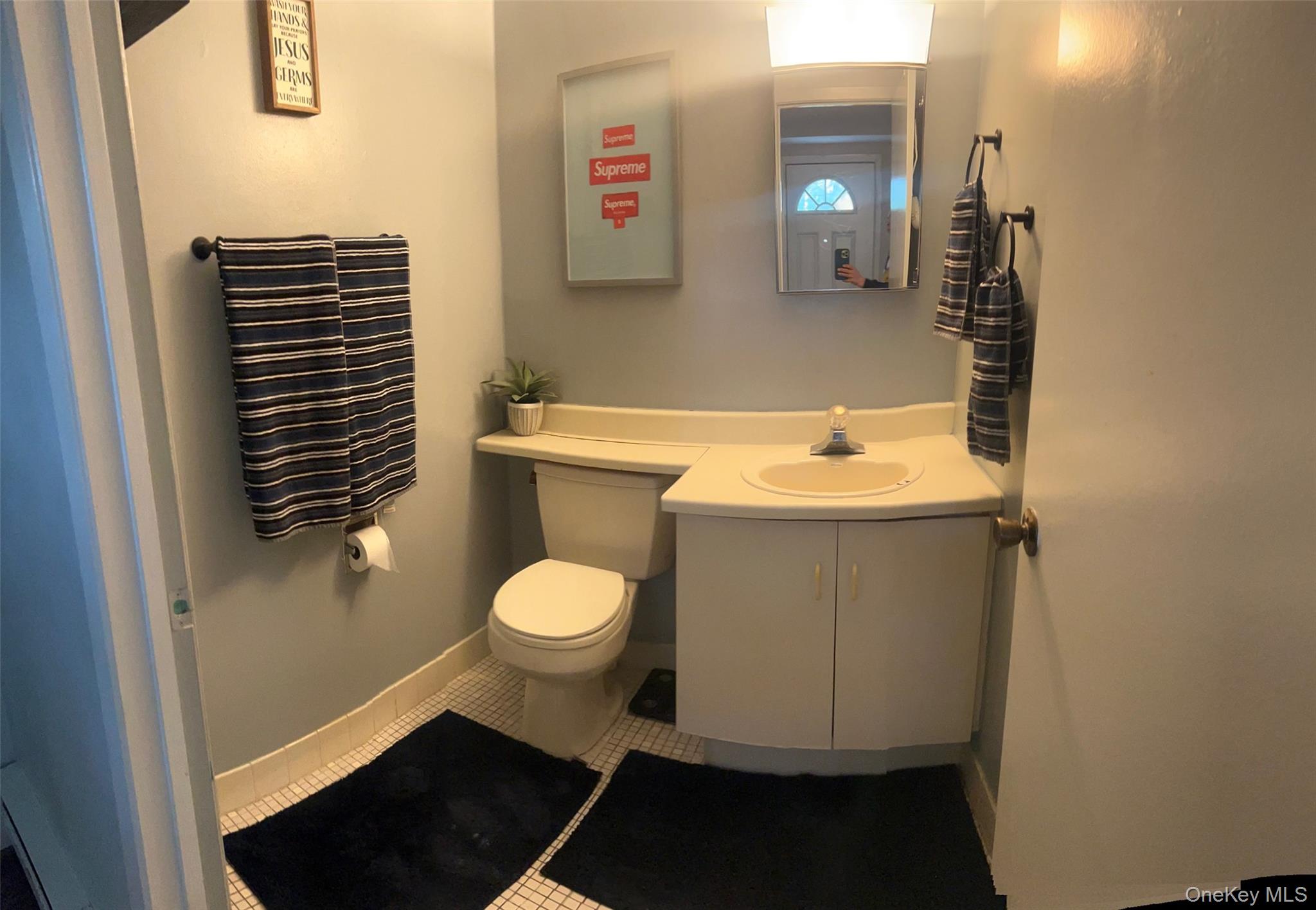 #3 photo, 590 Haig Street, Baldwin , NY 11510