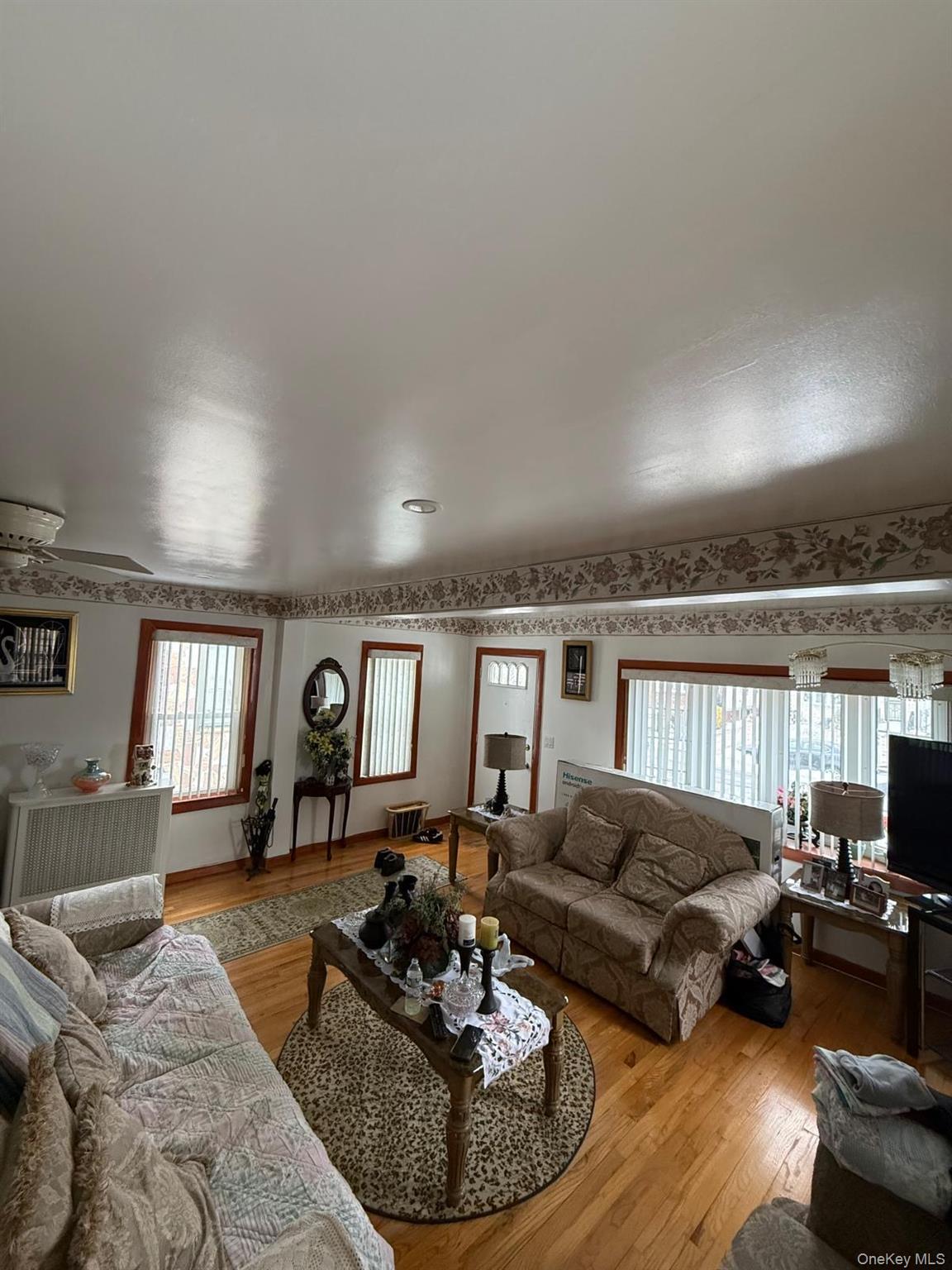 #2 photo, 13158 223rd Street, Куинс ‖ Springfield Gardens , NY 11413