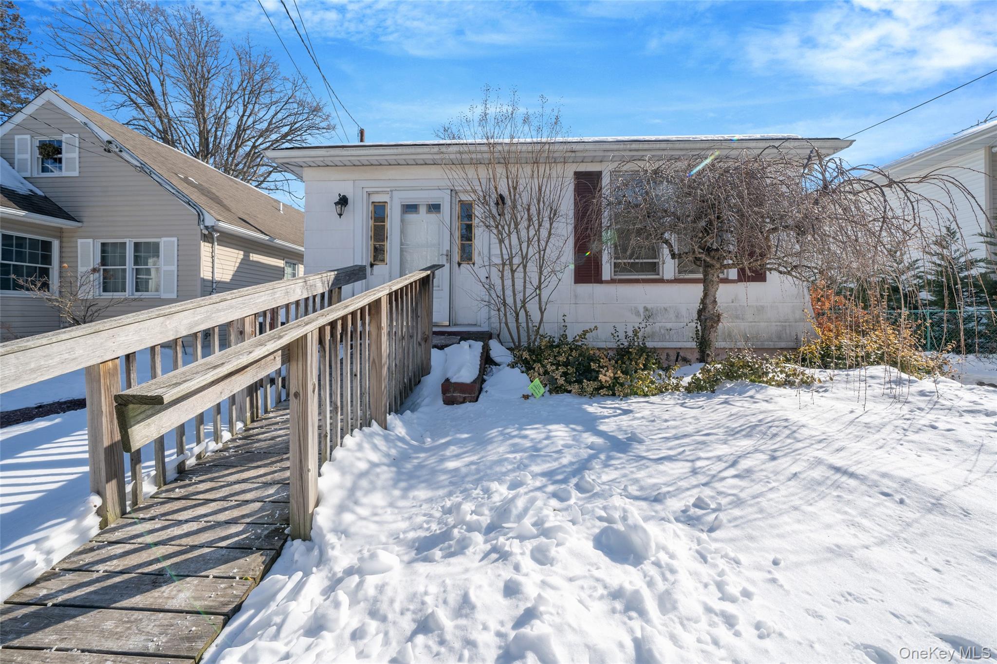 #1 photo, 21 Park Avenue, नासाउ काउंटी Malverne , NY 11565