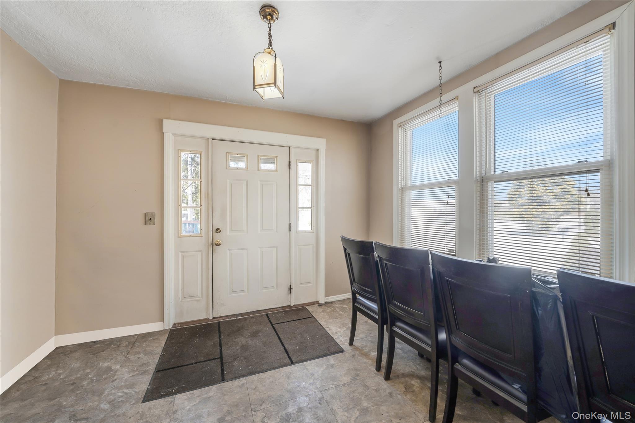 #5 photo, 21 Park Avenue, नासाउ काउंटी Malverne , NY 11565