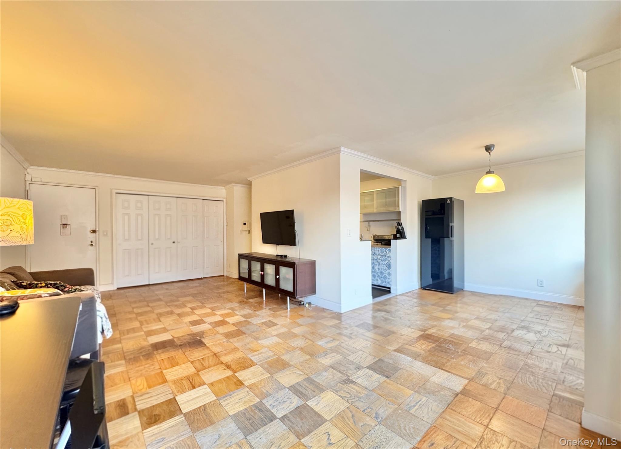 #12 photo, 86-15 Broadway, Куинс ‖ Elmhurst , NY 11373