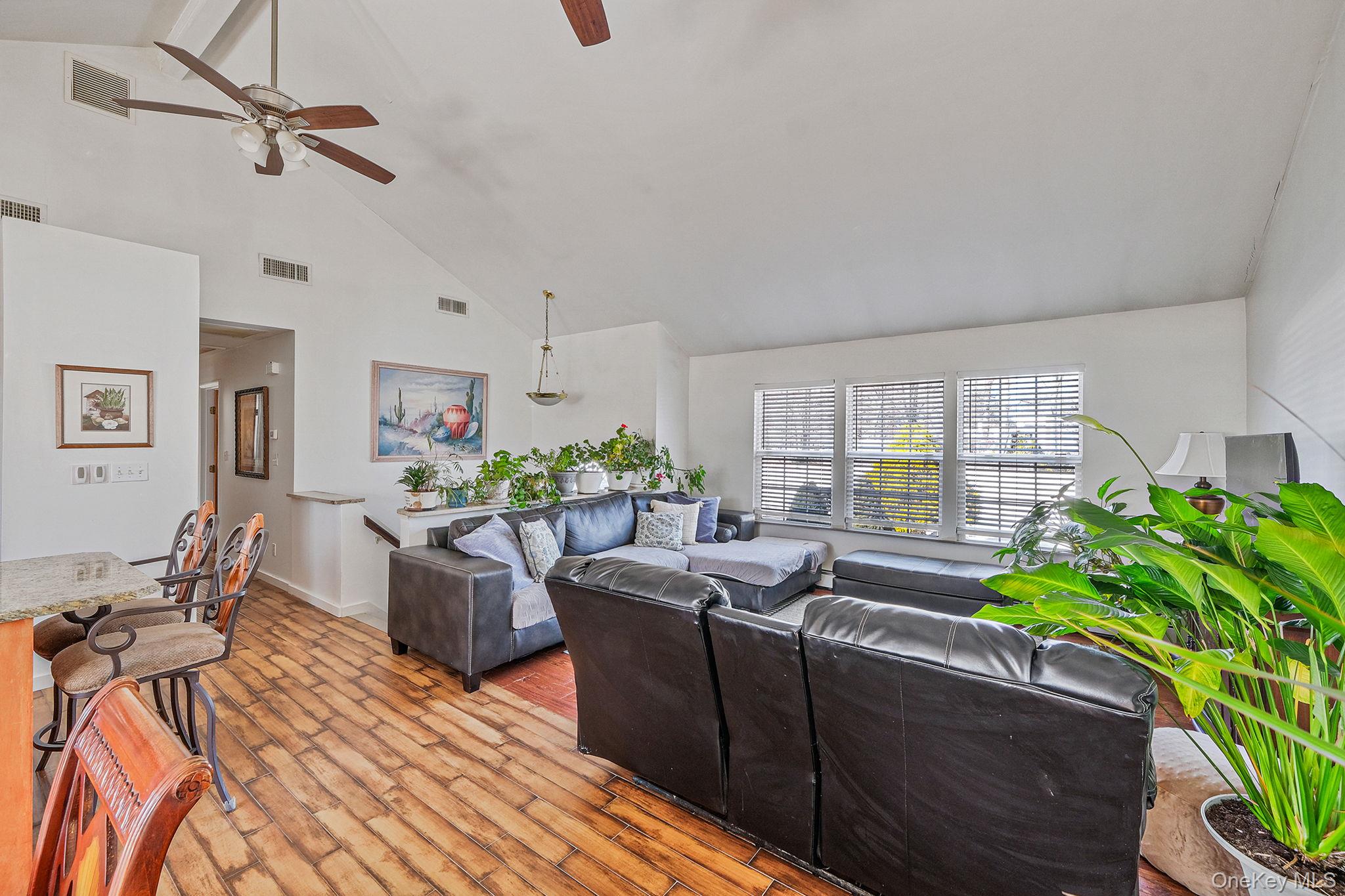 #12 photo, 4 W Prospect Street, Selden , NY 11784