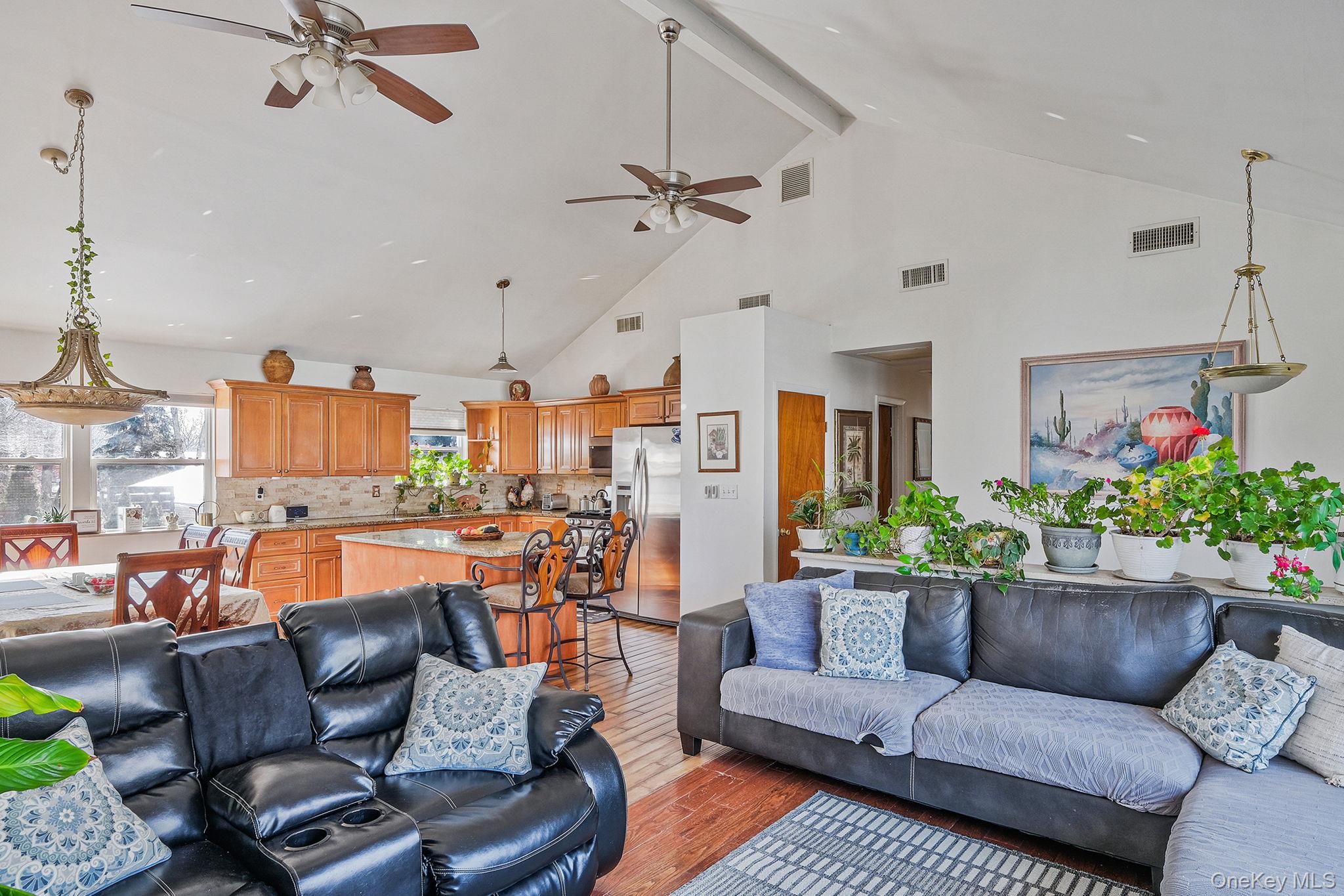 #13 photo, 4 W Prospect Street, Selden , NY 11784