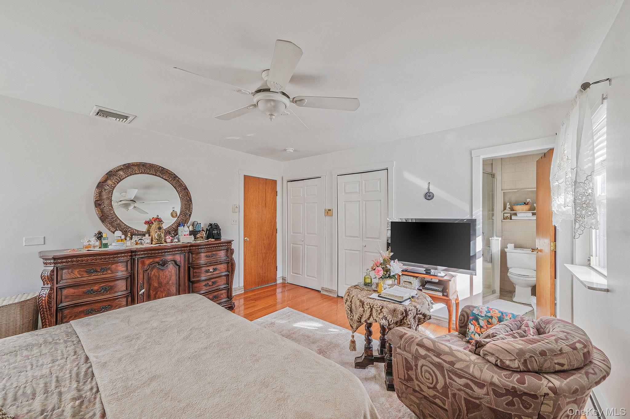 #16 photo, 4 W Prospect Street, Selden , NY 11784