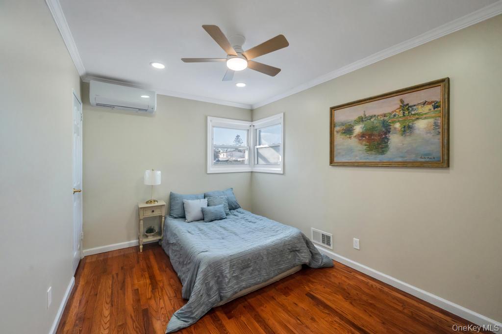 #11 photo, 2127 Erma Drive, East Meadow , NY 11554