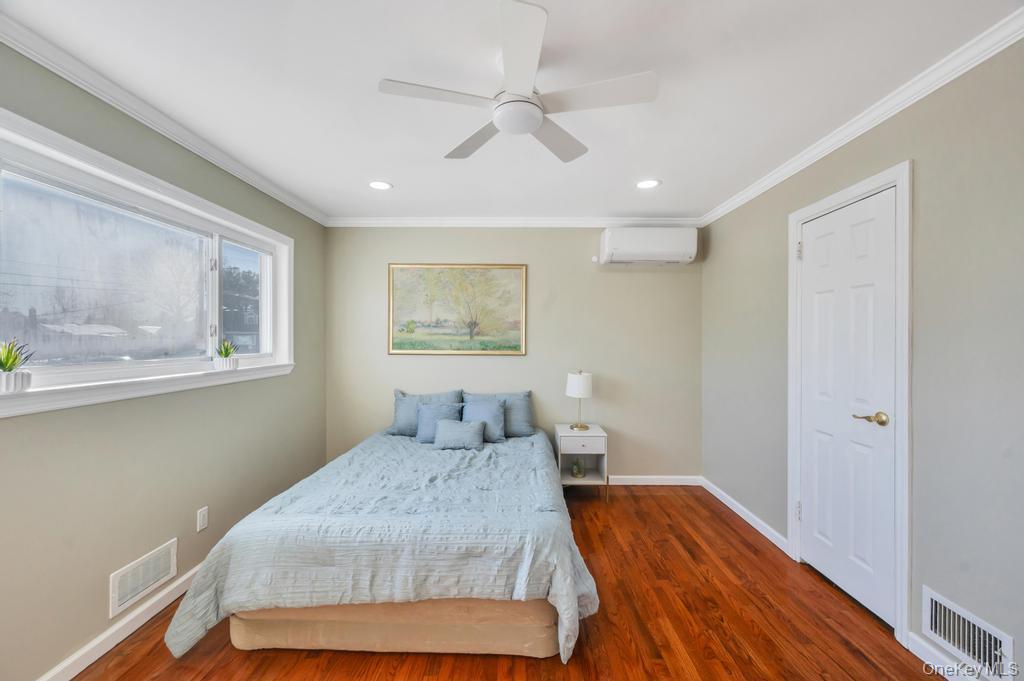 #12 photo, 2127 Erma Drive, East Meadow , NY 11554