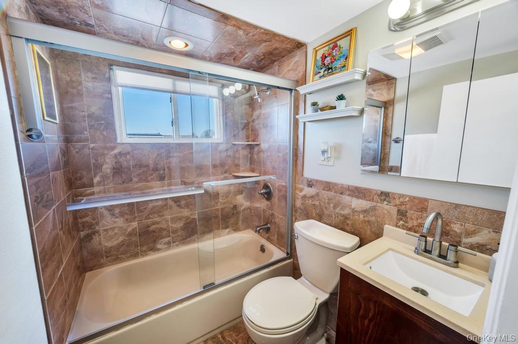 #14 photo, 2127 Erma Drive, East Meadow , NY 11554