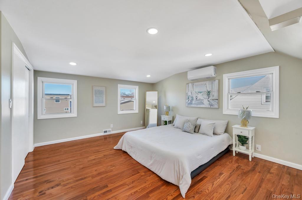 #16 photo, 2127 Erma Drive, East Meadow , NY 11554