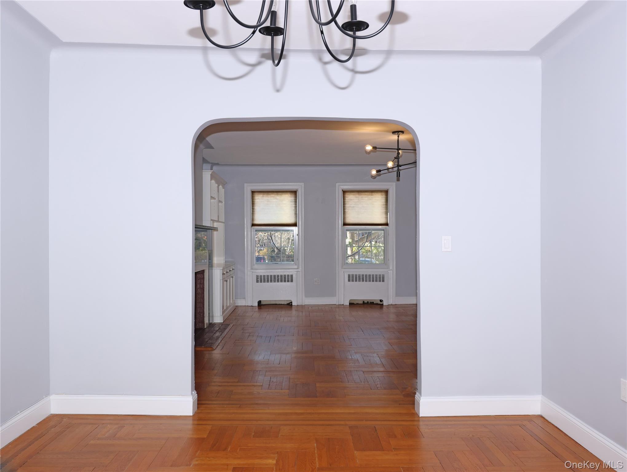 #13 photo, 30-17 36th Street, 뉴욕퀸즈 Astoria , NY 11103