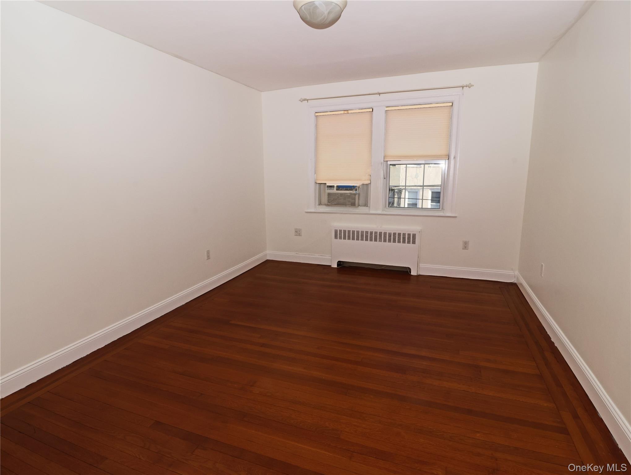 #20 photo, 30-17 36th Street, 뉴욕퀸즈 Astoria , NY 11103