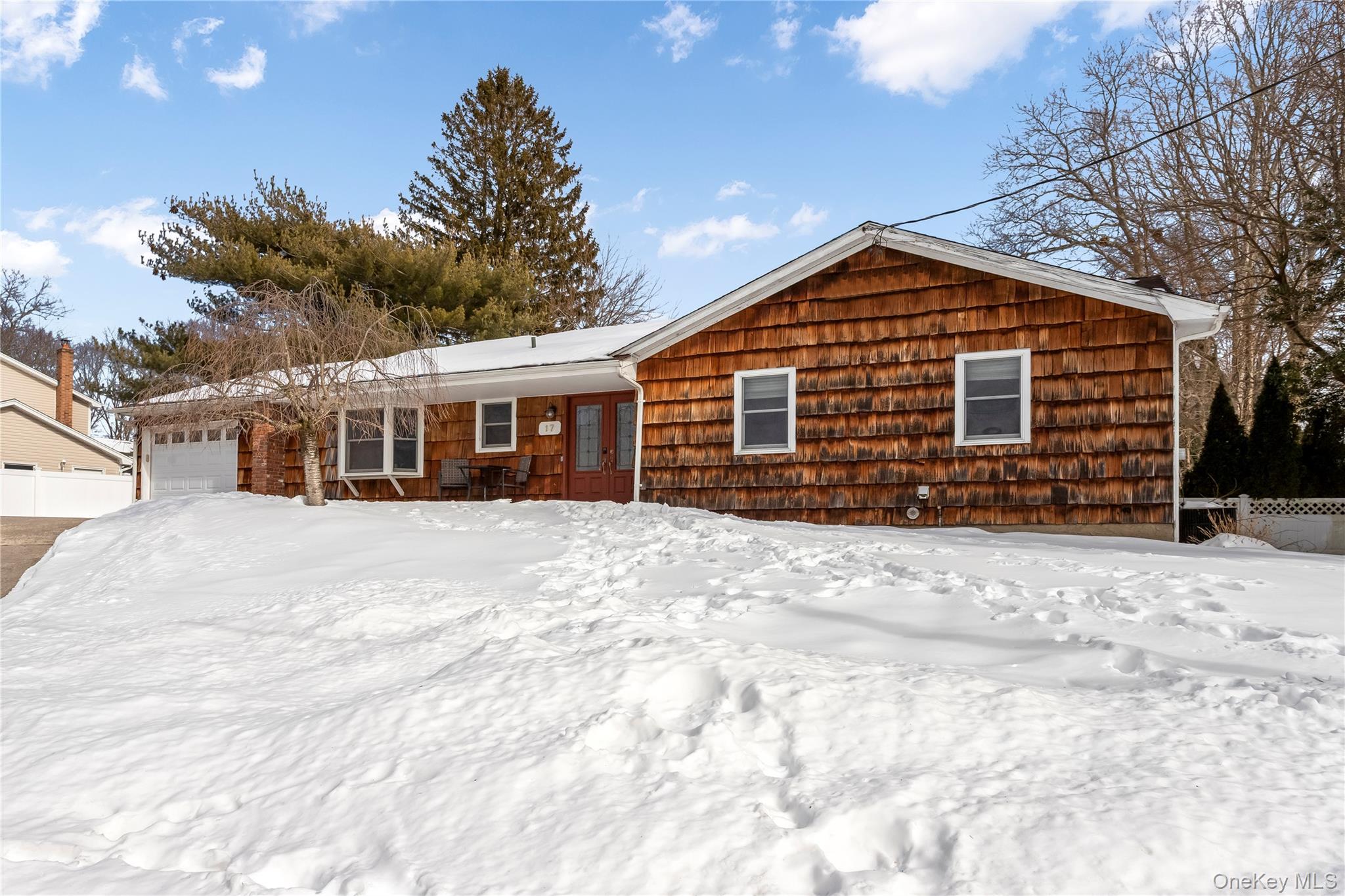 #1 photo, 17 Meroke Lane, Rocky Point , NY 11778