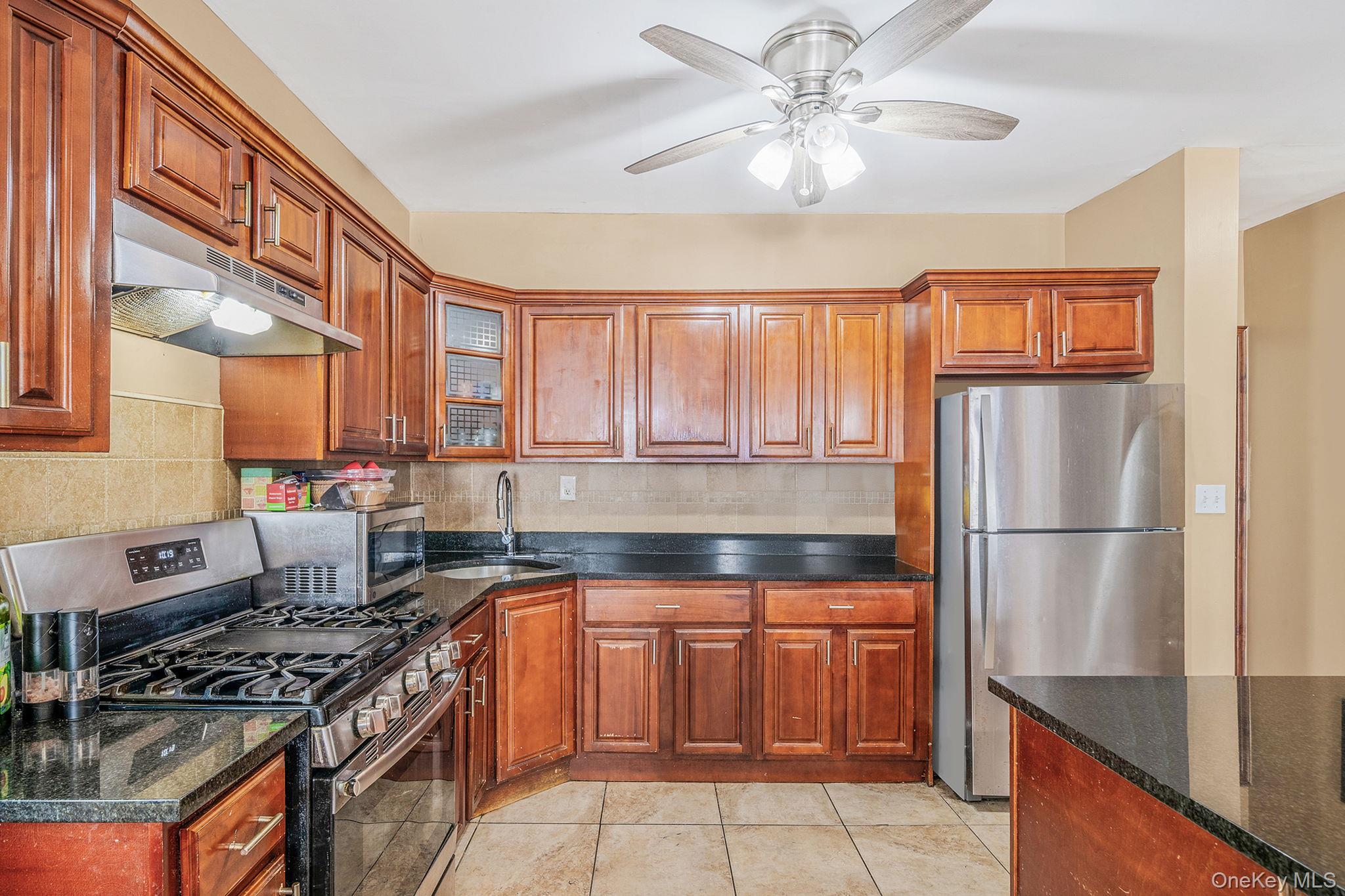 #5 photo, 188-25 Mangin Avenue, Saint Albans , NY 11412