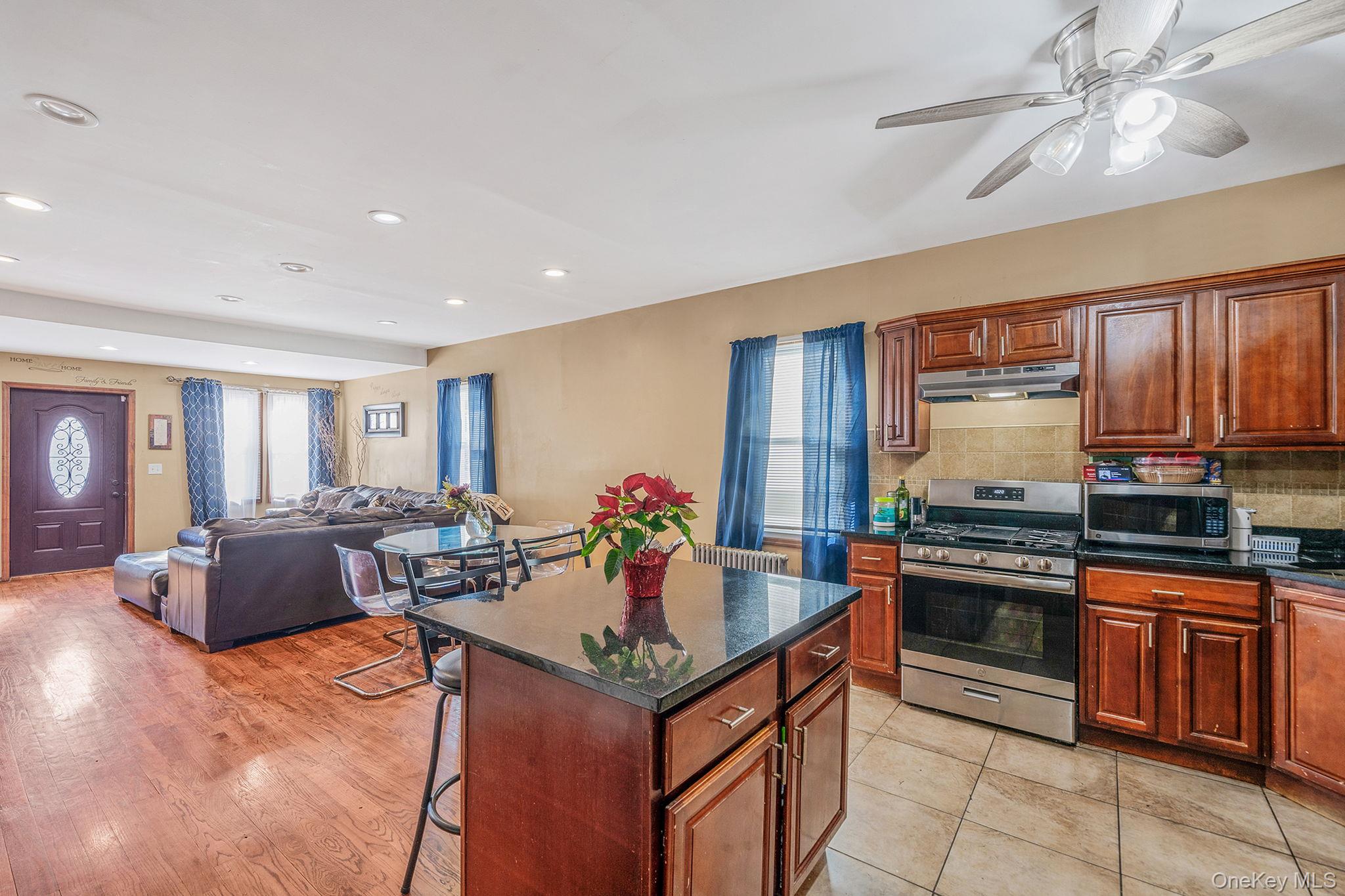 #9 photo, 188-25 Mangin Avenue, Saint Albans , NY 11412